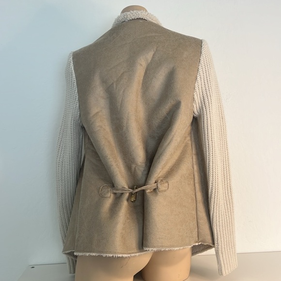 Furry Jacket - Picture 4 of 7